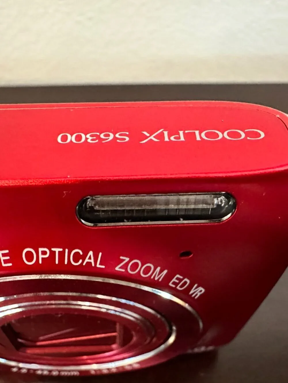 Nikon COOLPIX S6300 Digital Camera 16.0MP 10X Optical Zoom Red 90%